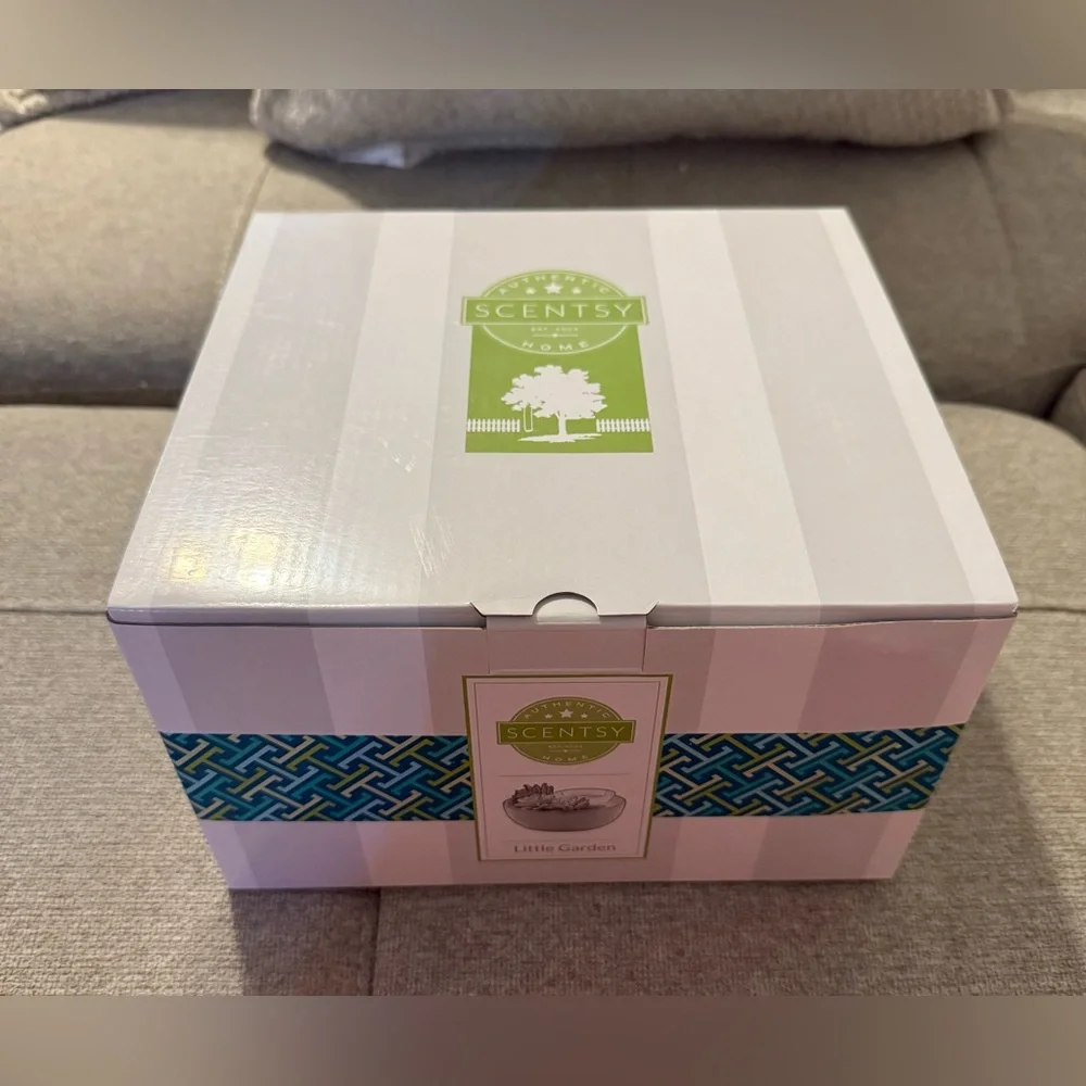 Scentsy Little Garden Warmer - Picture 3 of 7